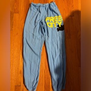 Free city sweatpants